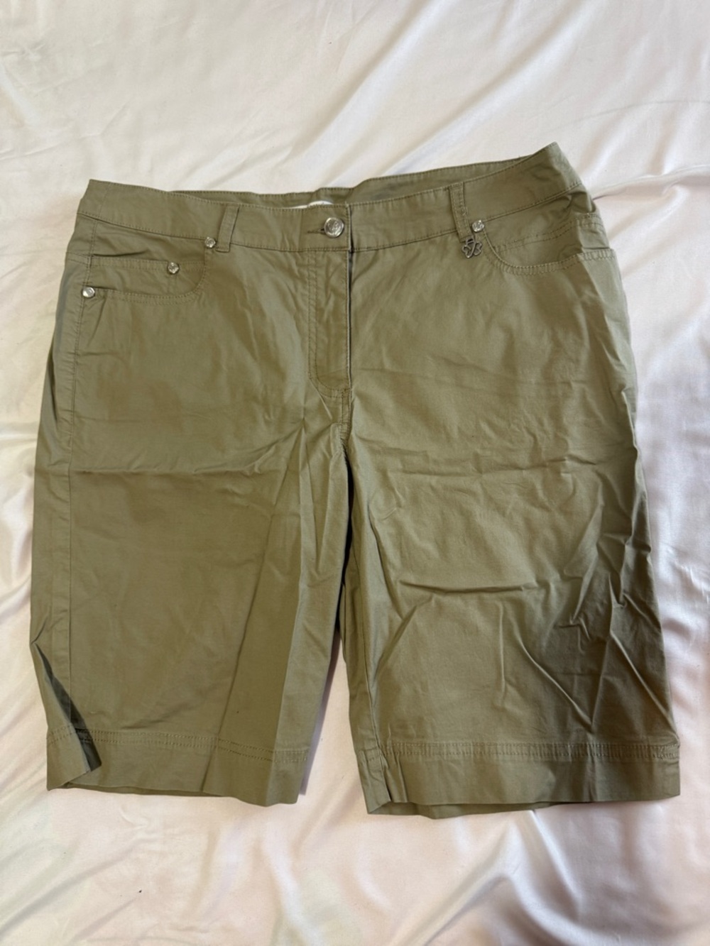 Women’s Olive Bermuda Shorts with Front Pockets